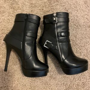Black Moto style platform boots w/Zipper - size 8
